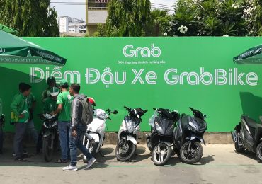 Grab triển khai thử nghiệm khu vực đón trả hành khách GrabBike tại Bến xe Miền Đông (TP.HCM).