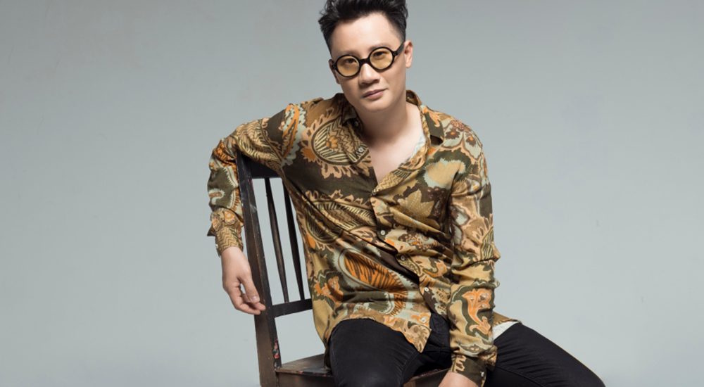 Hoàng Bách Chính Thức Tái Xuất Dự Án Âm Nhạc với Teaser Mv “Chạm Vào Vinh Quang”