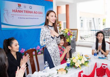 NTK Việt Hùng cùng Người đẹp Đặng Hoàng Tâm Như lan tỏa yêu thương từ Hành trình Áo dài