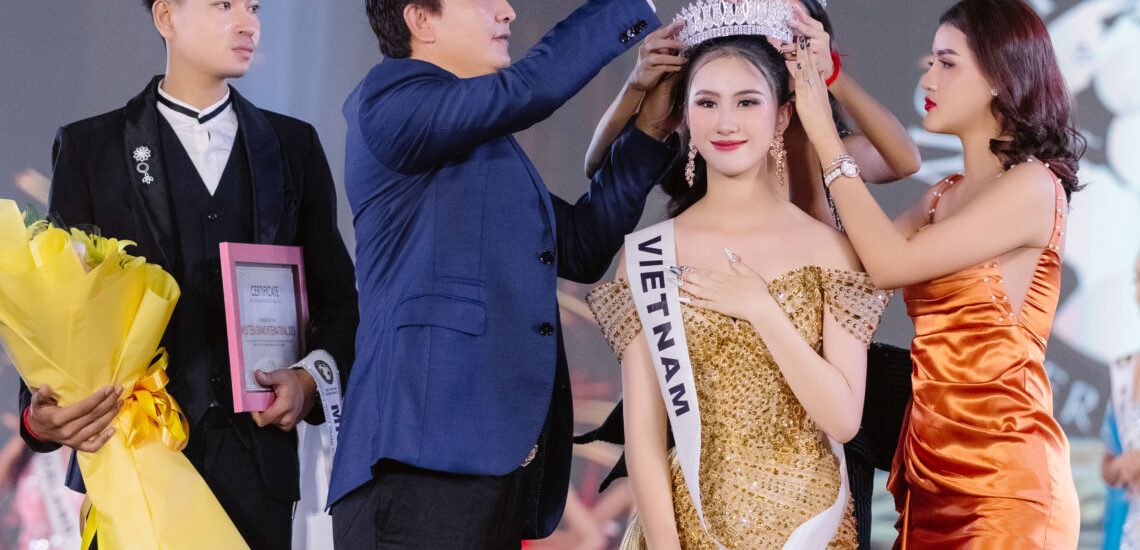 Nguyễn Trang Nguyệt Minh trở thành tân Hoa hậu Miss Teen Grand International 2023