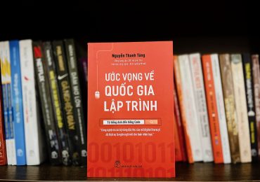 Tác giả Nguyễn Thanh Tùng ra mắt sách “Ước vọng về quốc gia lập trình”