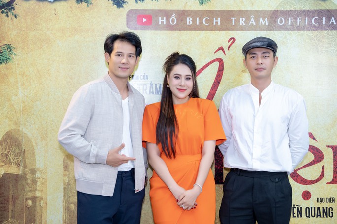 Hồ Bích Trâm tìm diễn viên cho phim mới, con trai 9 tháng xếp hàng casting