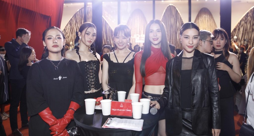 Hari Won, Hoa hậu Tiểu Vy, Diệp Lâm Anh hội ngộ tại sự kiện ra mắt Hazy Lip Clay