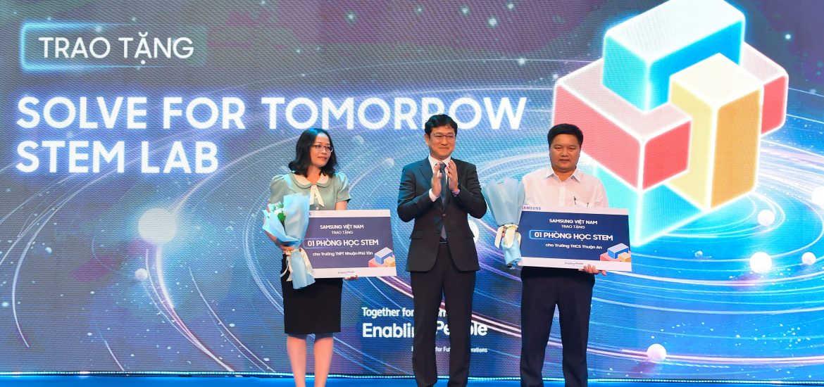 Samsung trao tặng không gian sáng tạo STEM tại lễ phát động Solve for Tomorrow 2024 khu vực miền Nam