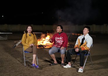 “Về quê làm giàu” Tập 8: Nghệ sĩ khuấy đảo Bản Sen với loạt thử thách từ ruộng vườn đến bè hàu