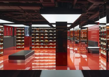 Cửa hàng Red Concept đầu tiên của  Onitsuka Tiger ở châu Âu mở cửa tại Covent Garden, London