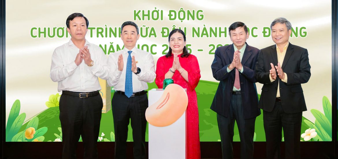 “Sữa đậu nành học đường” – Hành trình 10 năm bền bỉ trao dinh dưỡng lành, gieo mầm tương lai xanh